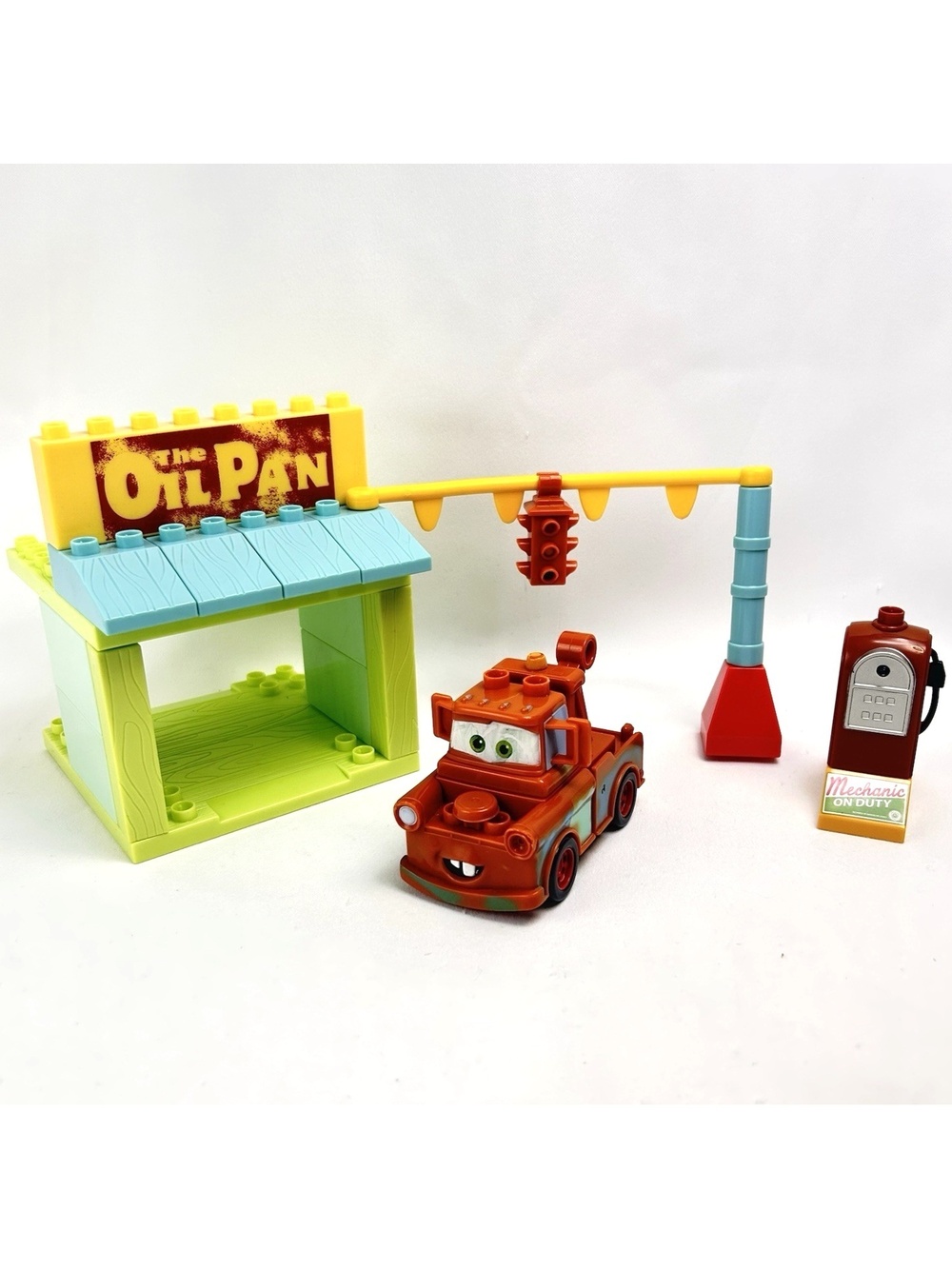 Mega Bloks Pixar Cars 7768 Supercharged Gas Oil Pan Incomplete **Read**